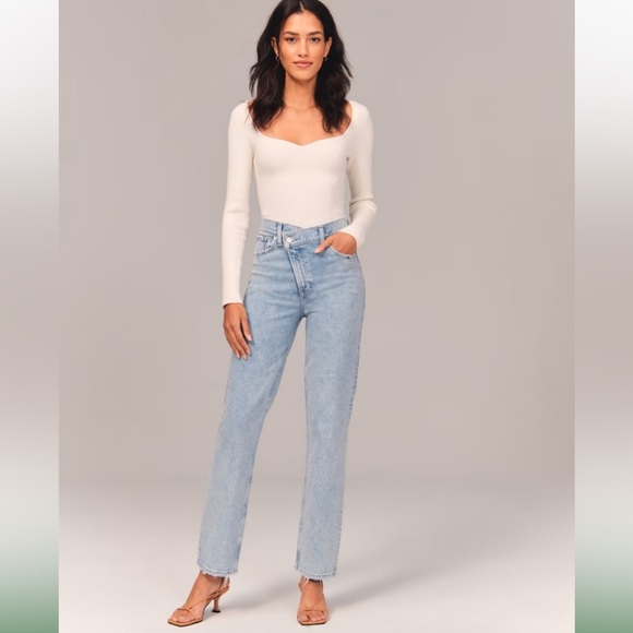 Abercrombie & Fitch 90s Straight Ultra High Rise Light With Criss Cross Waist - Picture 1 of 16